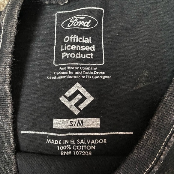 Ford Mustang graphic Tee!! NWT - Picture 3 of 3